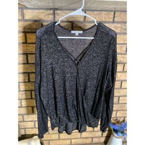 Green Envelope Women’s Sweater‎